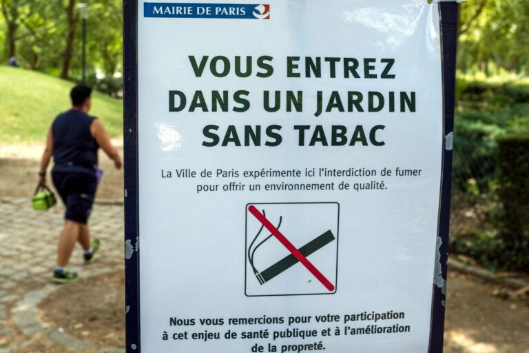 Paris : Nouveaux lieux interdits aux fumeurs dès 2025 !