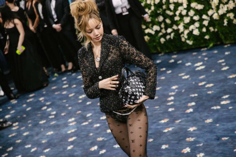 Scandale : Sous-vêtements Rosa Parks au Met Gala !
