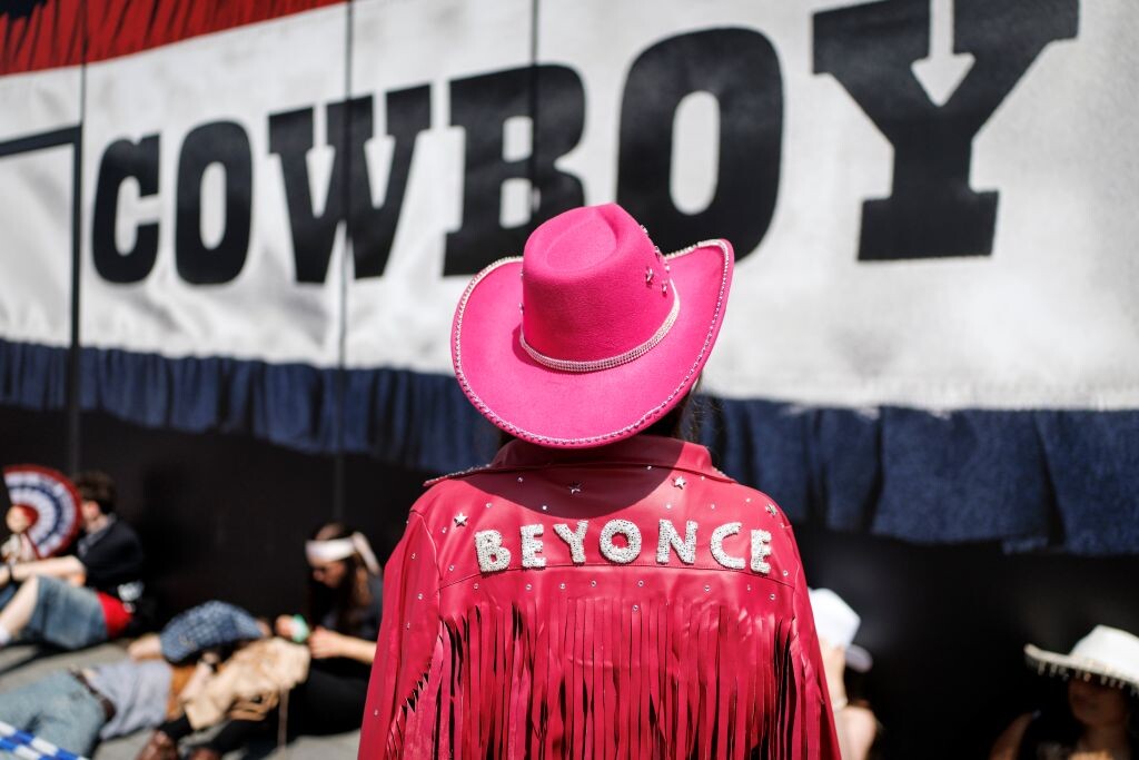 Fans de Beyoncé : Campement et billets surprises ! - Streetart Paris