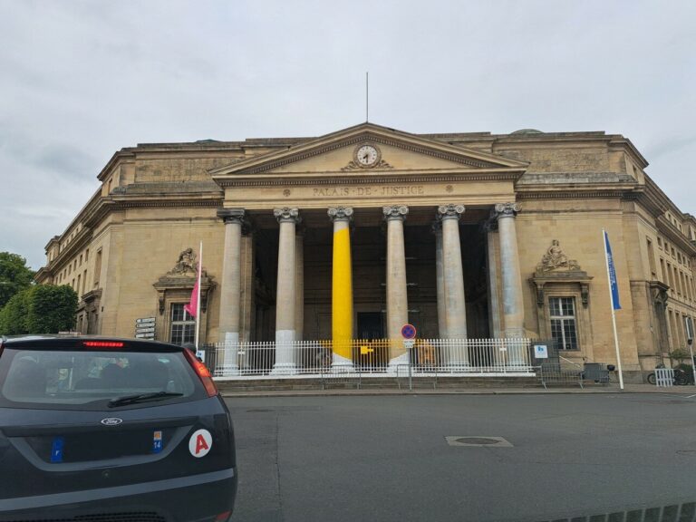 Mystère : Pourquoi le Palais Fontette s'illumine-t-il ?