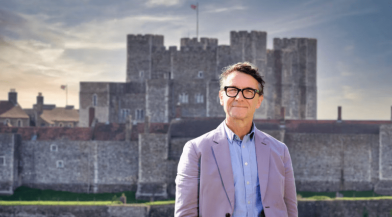 Patron d'English Heritage démissionne après crise