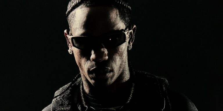 Travis Scott: Premier Visionnaire d'Oakley!