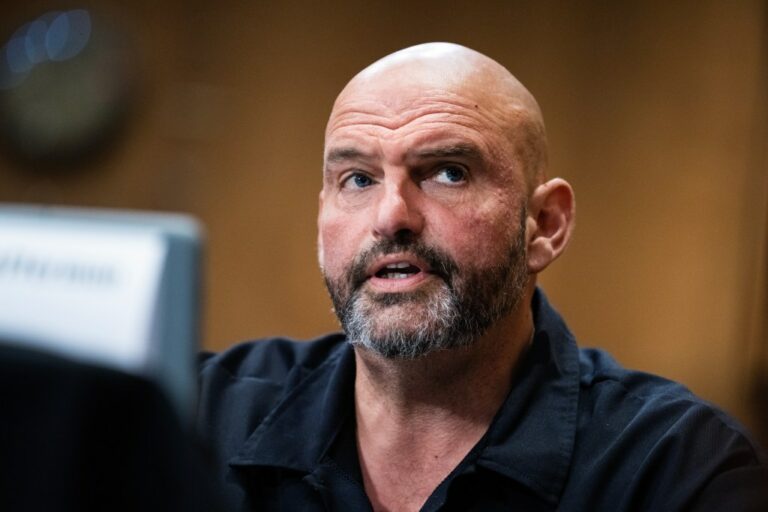 Fetterman: Révolution Anti-Blanchiment dans l'Art