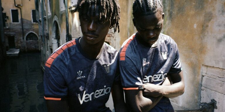 Nouveau Maillot Venezia: Voyage au Cœur du XVe Siècle