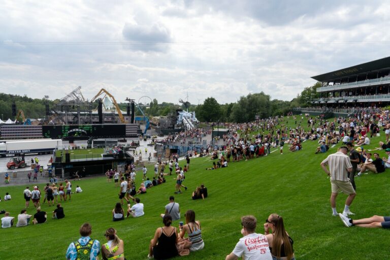 Scène principale en cendres : Tomorrowland sauve la fête