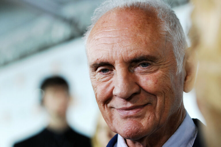 Décès de Terence Stamp : Légende du cinéma s'éteint