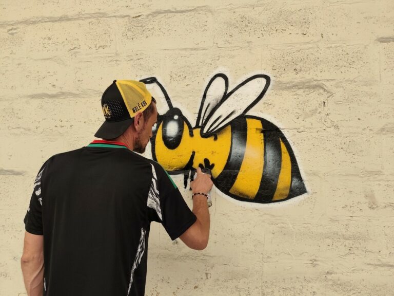 Évreux : John, l'artiste du graffiti écolo