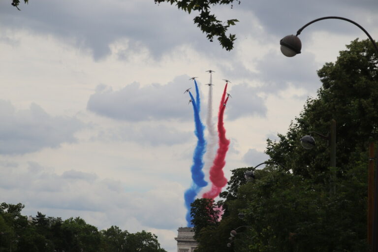Paris : Ne manquez pas le passage de la Patrouille de France !