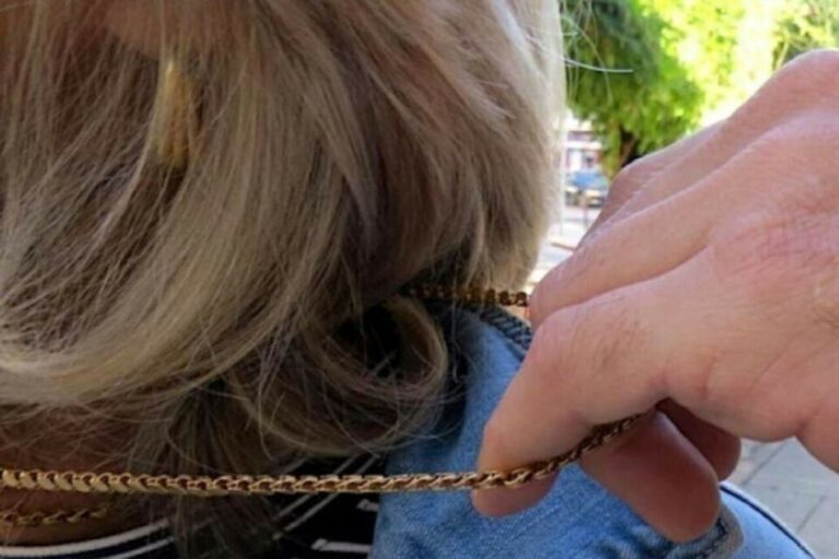 Paris : une veste de sport démasque-t-elle le voleur ?