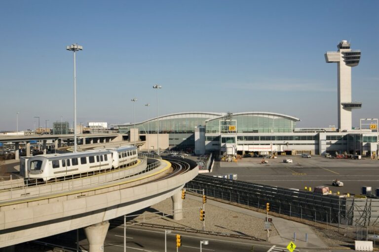 Antiquités Égyptiennes: Trafic Échoue à JFK