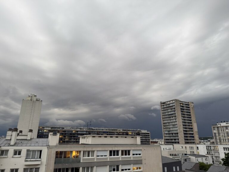 Paris : Alerte météo, tempête et pluie imminentes !