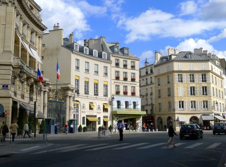 Tragédie à Beauvau : un homme se jette par la fenêtre