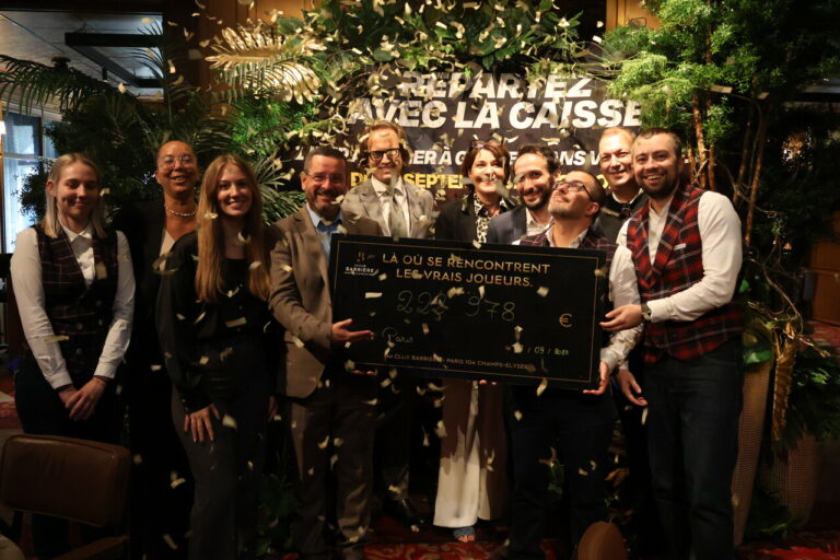 Un pressentiment chanceux : jackpot au casino parisien !