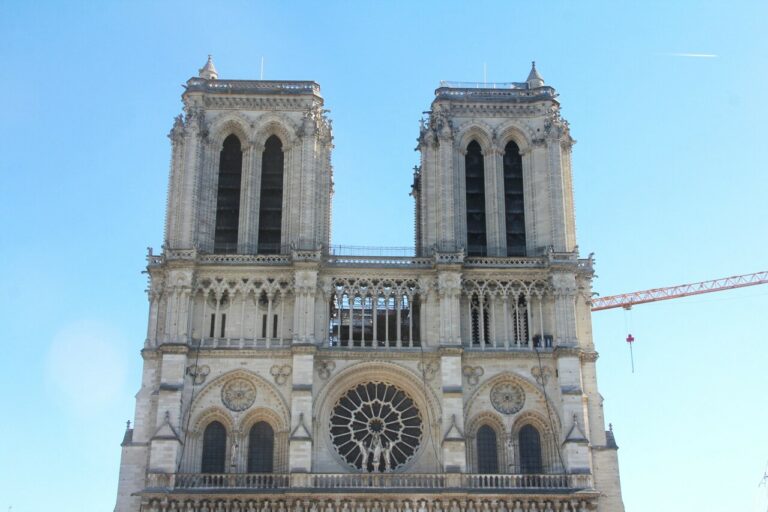 Urgence : Fonds nécessaires pour sauver Notre-Dame