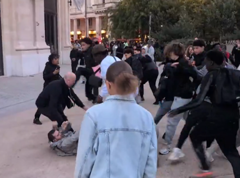 Chaos aux Halles après l'annulation du concert L2B