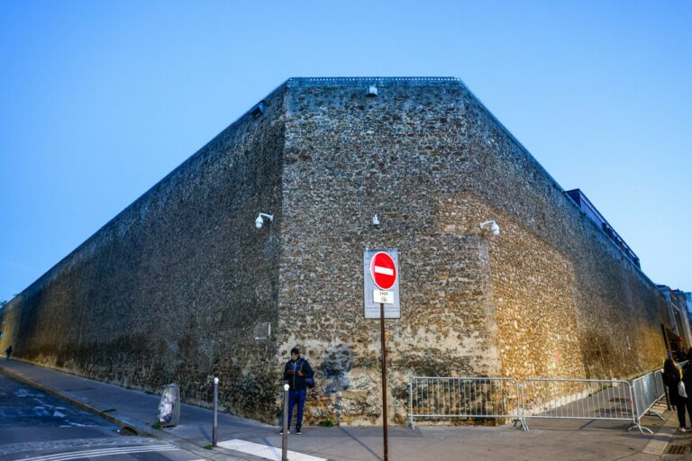 Deux députés LFI en visite polémique à Sarkozy