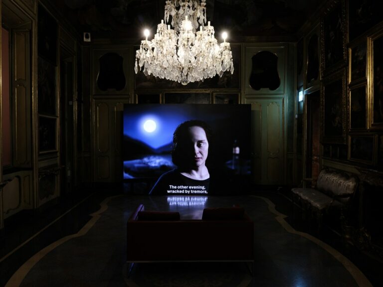Esprits et Séances Enchantent un Palais Baroque