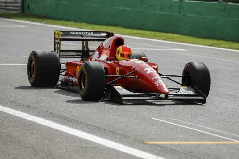 Jean Alesi vend sa Ferrari : une occasion unique !