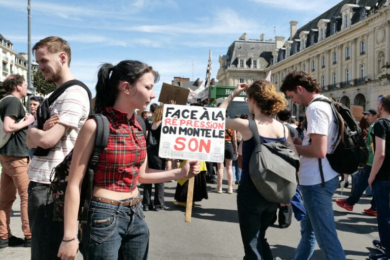 Teufeurs en révolte : Paris résonne contre l'oppression