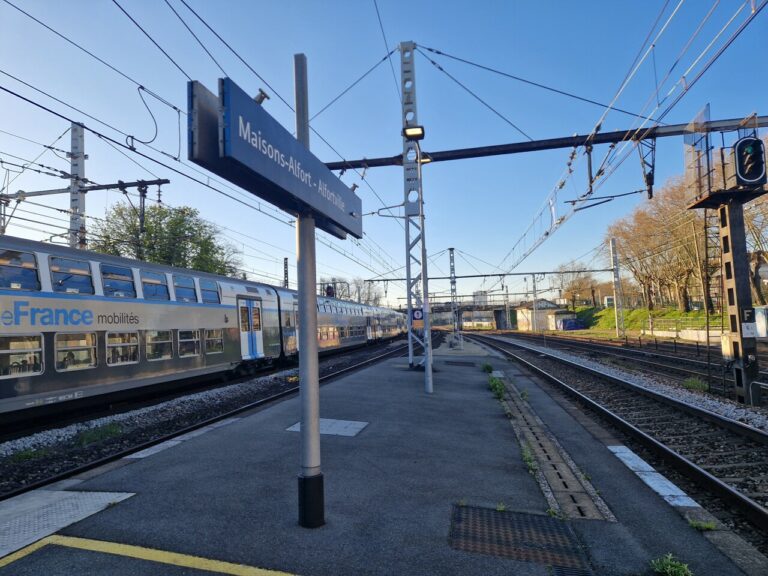 Val-de-Marne : perturbations RER/Transilien après accident