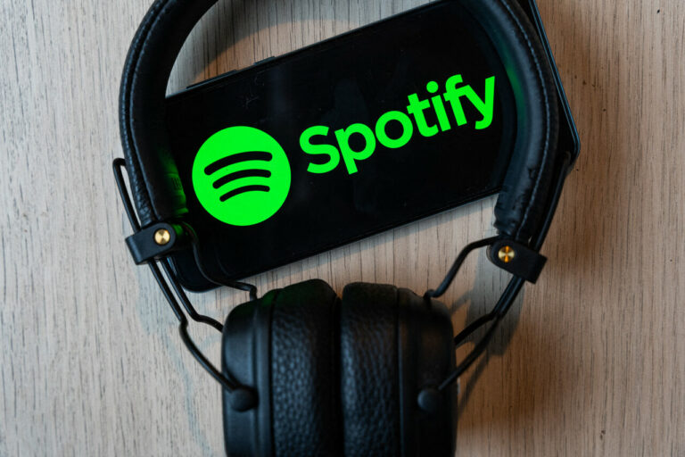 Chanson Country IA : Breaking Rust en tête des charts !