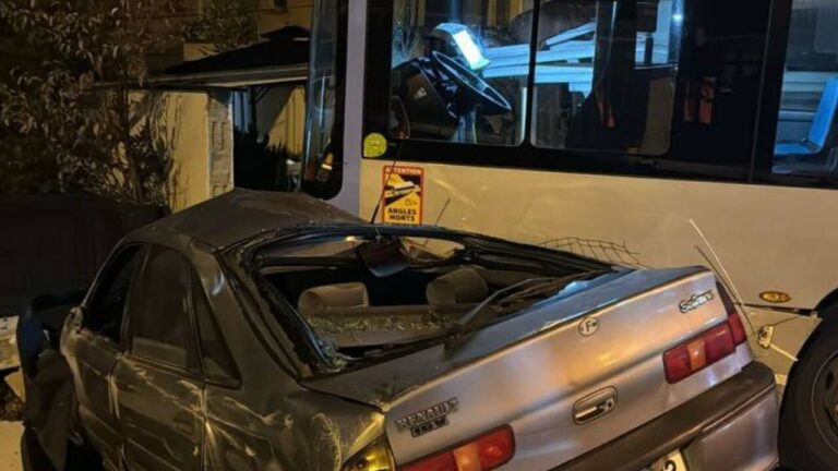 Collision spectaculaire : bus dévastateur en Seine-Saint-Denis