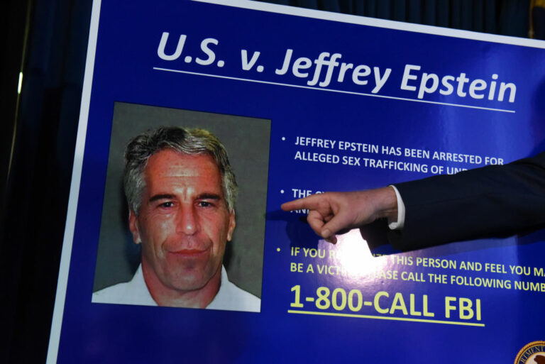 Emails d'Epstein : Projets d'achats d'art révélés