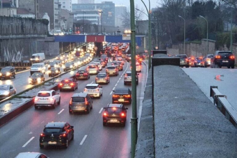 Paris : embouteillages records, 425 km de bouchons !