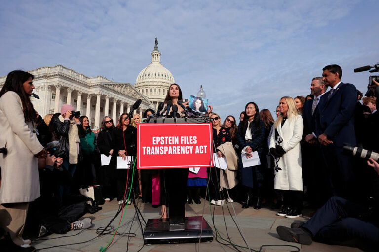 Artistes Ont Dénoncé Epstein il y a 20 Ans : Révélations