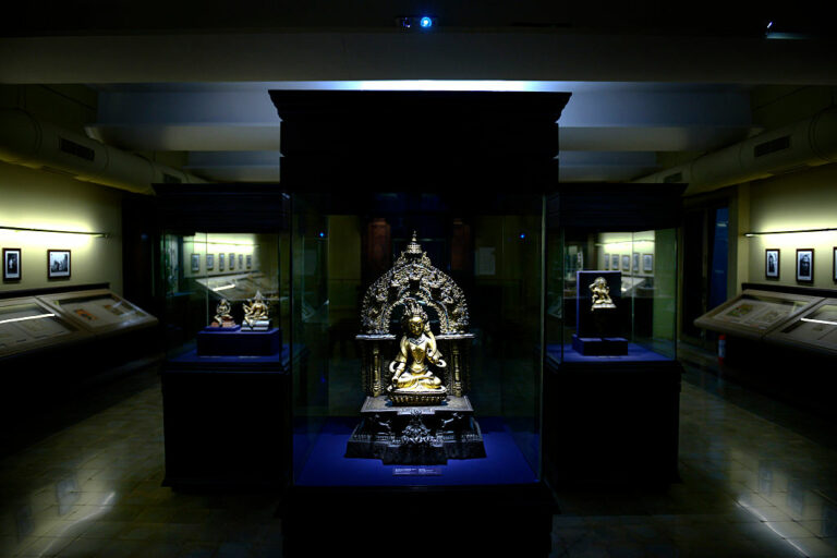 Le "Mini-Louvre" de Rothschild : Une Querelle Explosive !