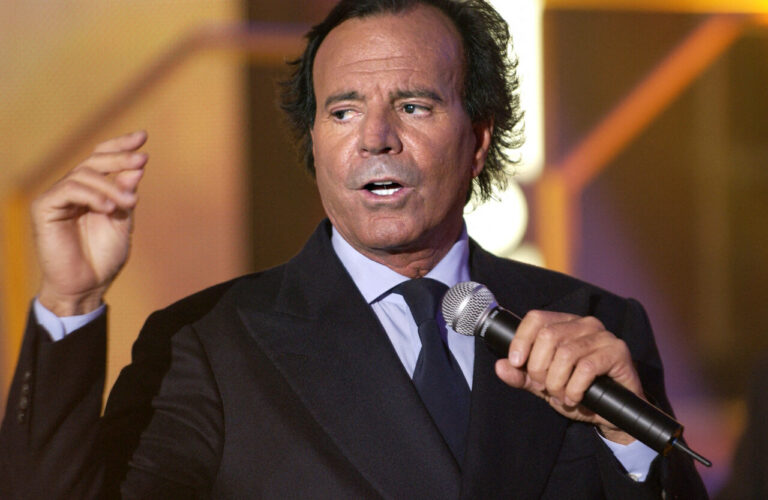 Julio Iglesias : Accusations Choquantes de Crimes Sexuels