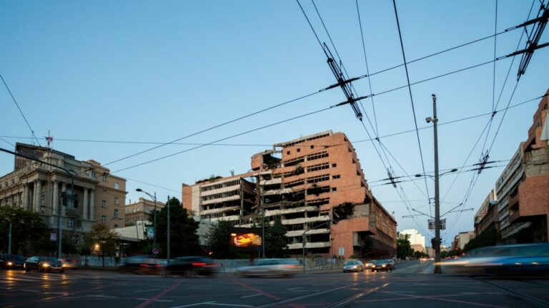 Projet Hôtel Trump à Belgrade Annulé : Scandale !