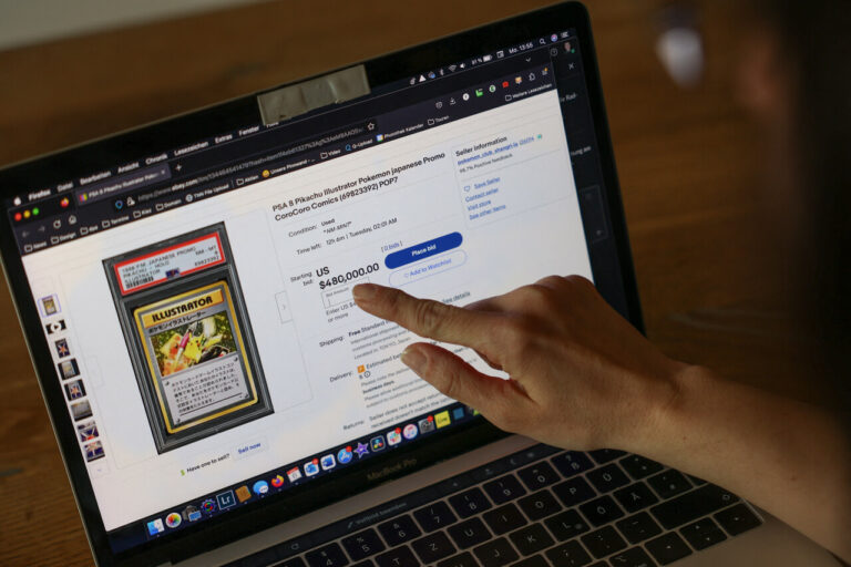 Vente record : Carte Pikachu Illustrator à 16M$