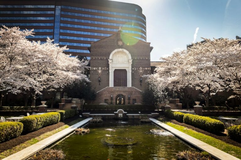Chef-d'œuvre Orientaliste du Musée de Penn à Saisir !