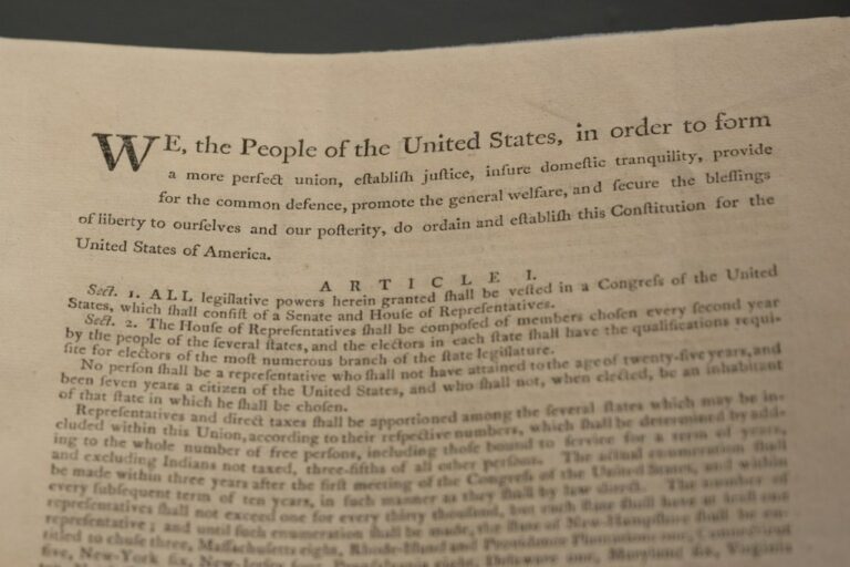 Ken Griffin Achète Une Nouvelle Constitution : Scandale !