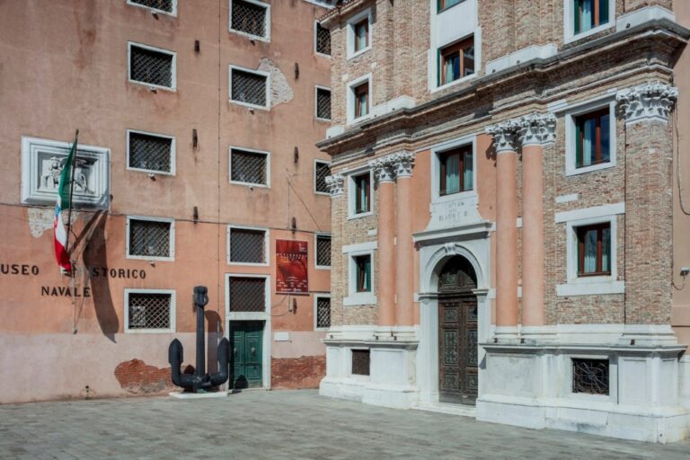 Lettre ouverte : censure d'un artiste à la Biennale