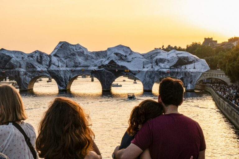 Tempête Retarde l'Œuvre de JR Inspirée de Christo